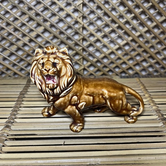 Vintage | Accents | Vintage Mcm Ceramic Lion Figurine Japan | Poshmark